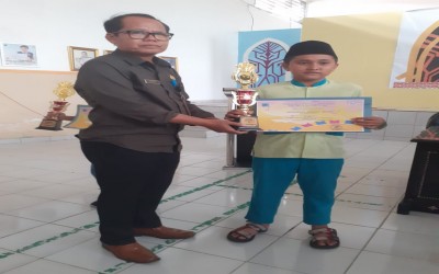 Membanggakan! M. Askhan Zulfa, Siswa MI Nurul Qur'an Sabet Juara 1 Kriya FLS2N Kota Mataram 2025