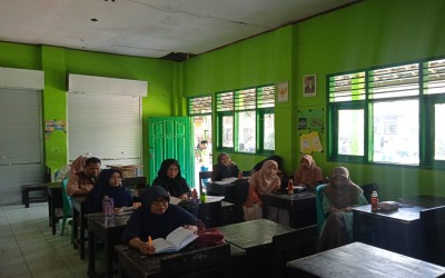 Rapat Guru MI Nurul Qur'an Persiapan Asesmen Tengah Semester 2023