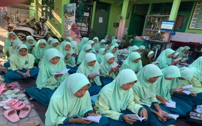 Pesantren Kilat Siswa-siswi MI Nurul Qur'an: Mengisi 10 Hari Terakhir Bulan Ramadhan 1445 H